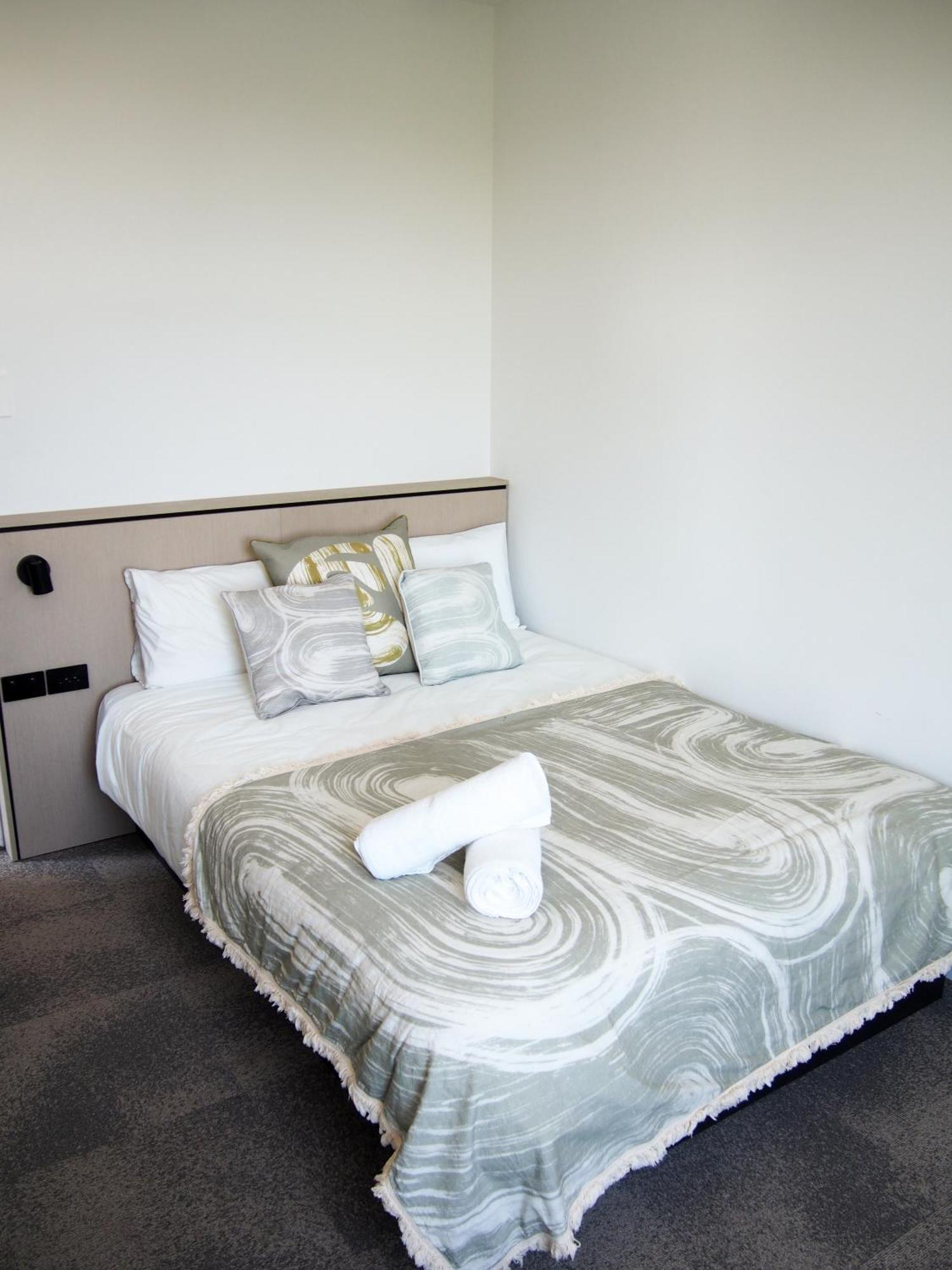 Barrys Beach Road Hotel Sydney Exteriör bild