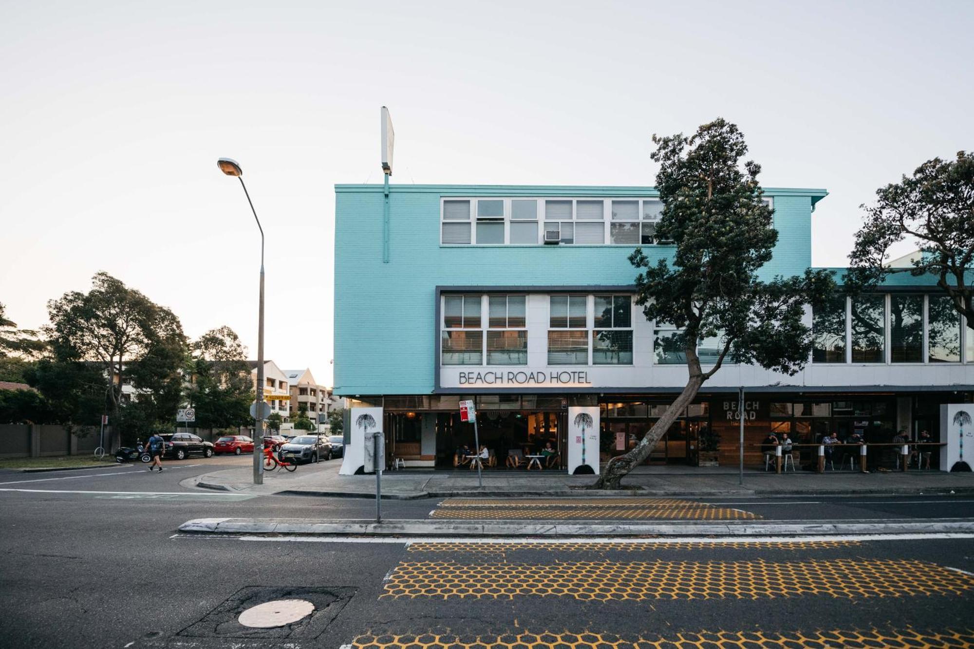 Barrys Beach Road Hotel Sydney Exteriör bild